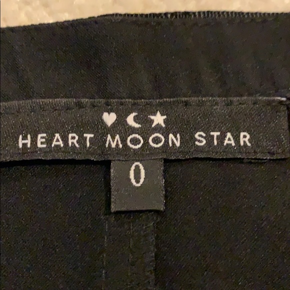 Black pleated skirt size 0. - Picture 3 of 3